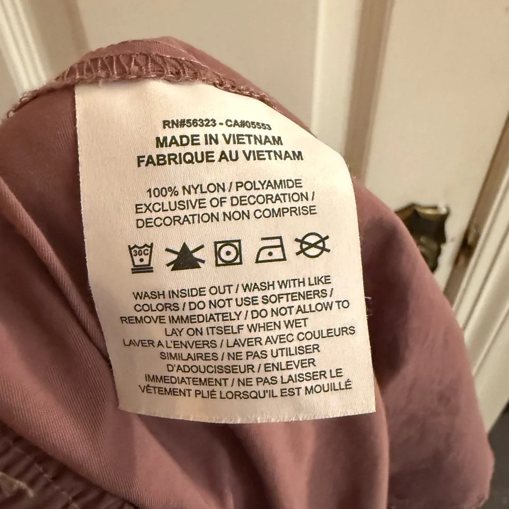Nike Pants Sportswear Everything Wovens Women's XL Mauve Mid-Rise Open-Hem Wide - Picture 8 of 11